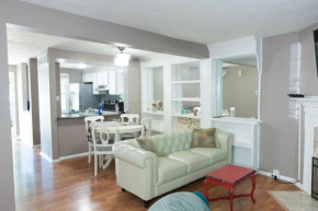 Trilevel, King beds, Great Location!!